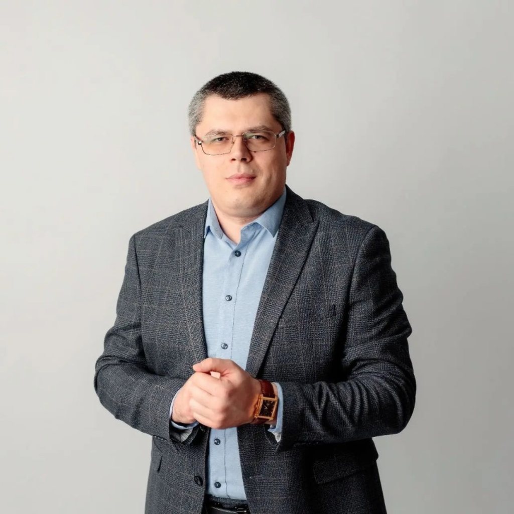 Максим Назаренко